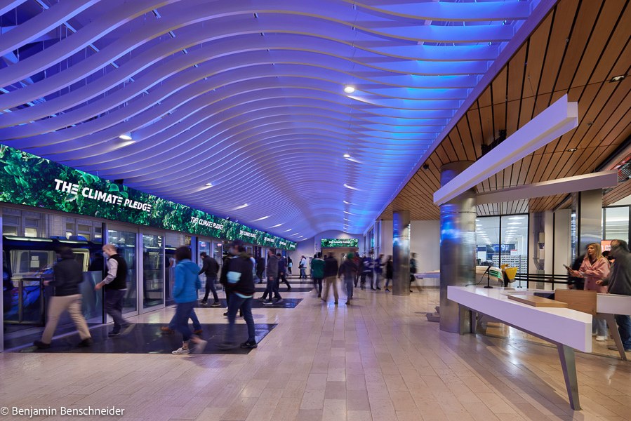 Westlake Station, Seattle Monorail — image 1 of 5